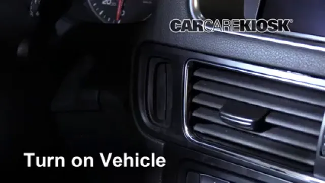 2011 Audi Q5 Premium Plus 2.0L 4 Cyl. Turbo Huile Vérifier le niveau de l'huile